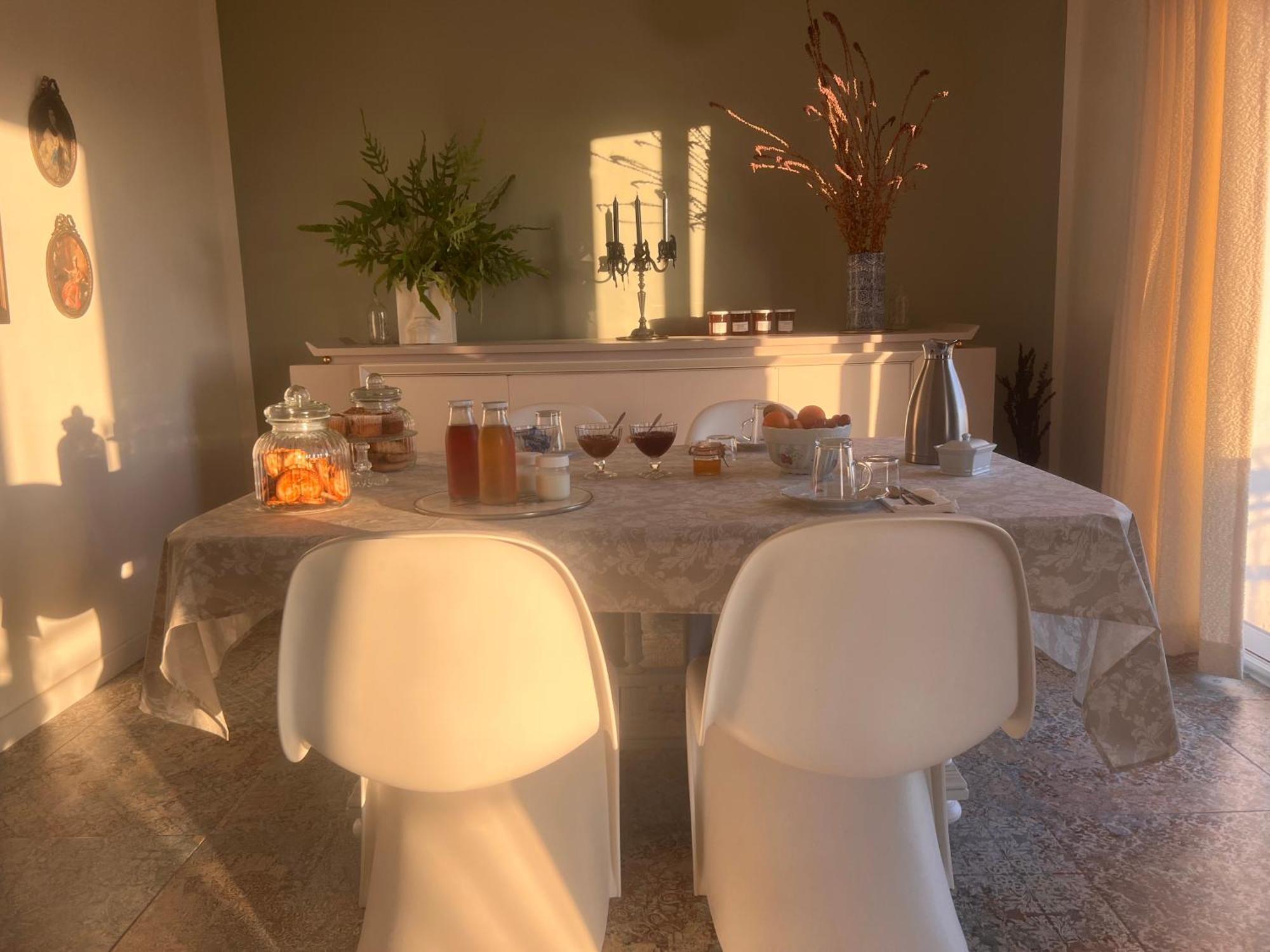 Au Pre De Karine Acomodação com café da manhã Cuneges Exterior foto